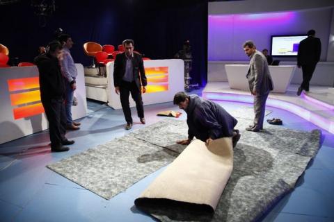 نماز جماعت در برنامه مناظره